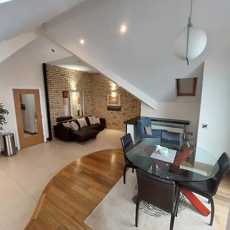 Luxury Penthouse En-suite At Salthill Bay