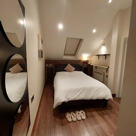 Luxury Penthouse En-suite At Salthill Bay 홈스테이 *