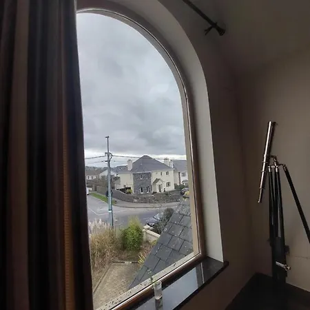 Luxury Penthouse En-suite At Salthill Bay 홈스테이